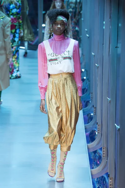 Look 69
